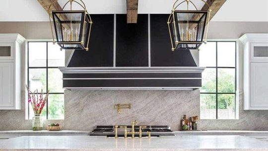 Beleuchtung von Kassettendecken: Eine perfekte Möglichkeit zur Verbesserung des Raumdesigns