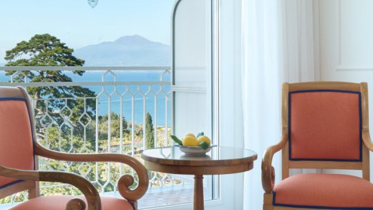 Messing-Kücheninsel: Eine edle Ergänzung für Ihre Küche