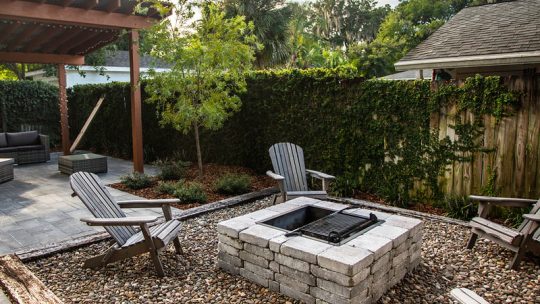 Gefaltete Glasanhängerleuchte: Einzigartige Beleuchtung, die Eleganz ausstrahlt