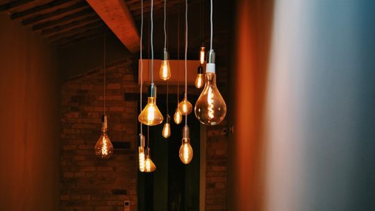 Moderne Wandlampen: Stilvolle Beleuchtung für dein Zuhause.