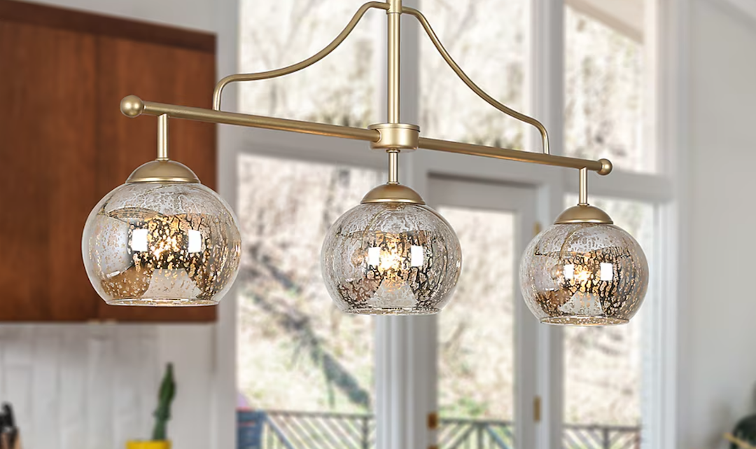 Die Eleganz eines Dreiflammigen Kronleuchters