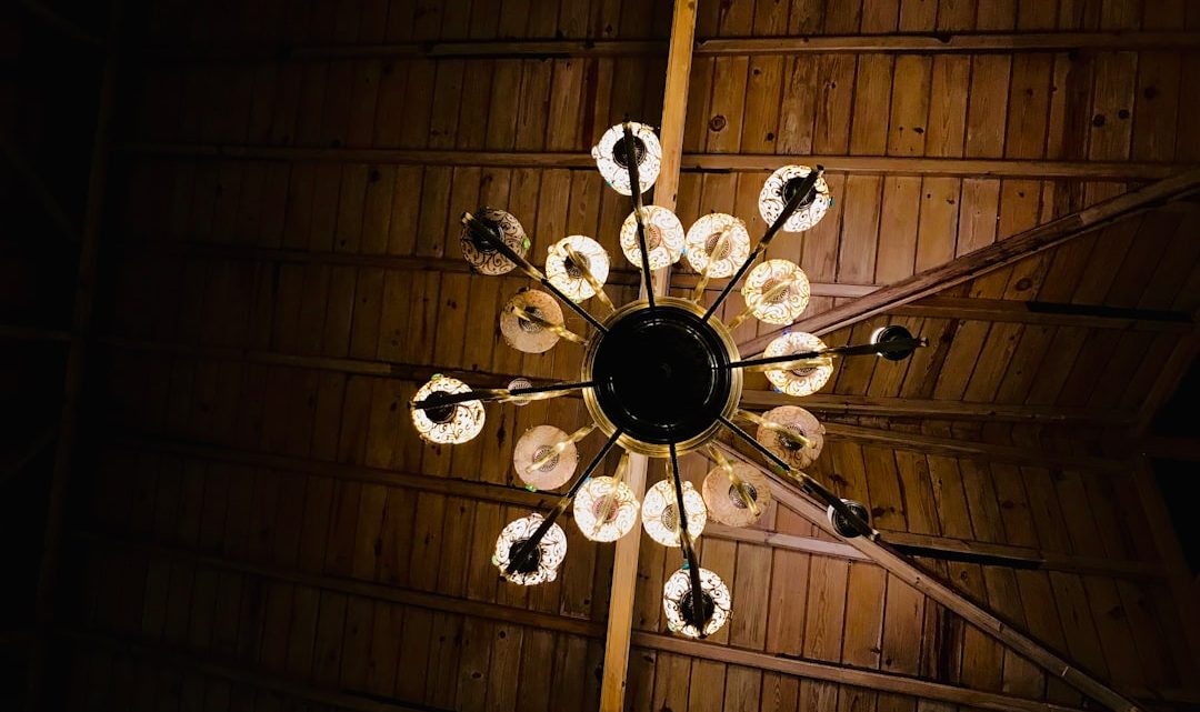 Die Integration von Deckenventilator und Beleuchtung