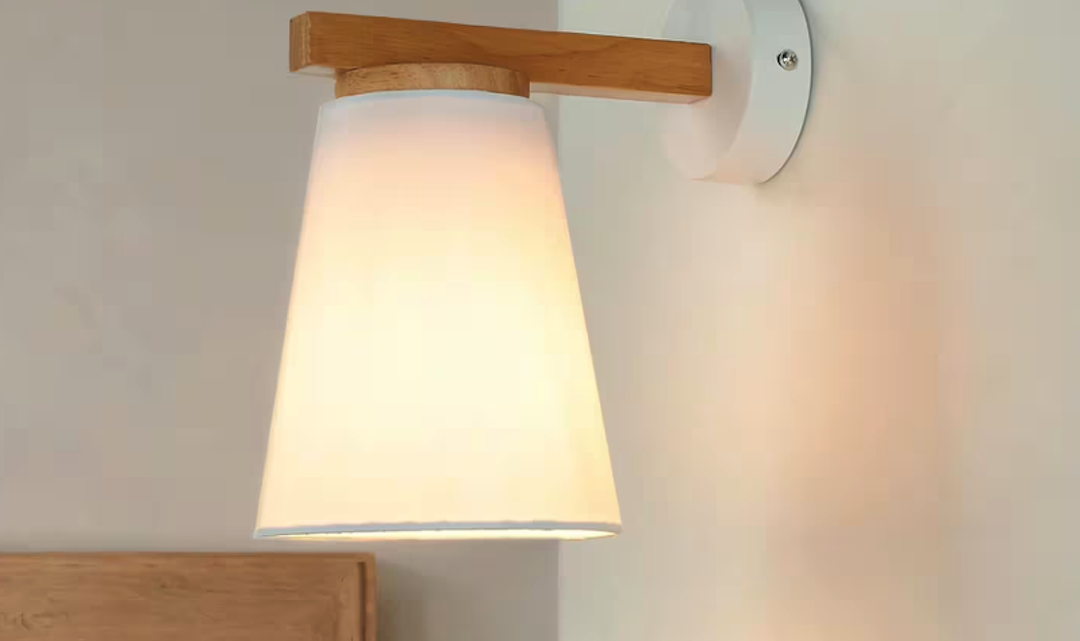 Holzsockel Wandleuchte: Skandinavisches Schlafzimmerdesign